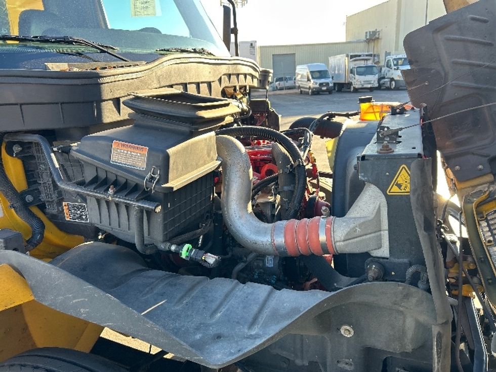 Medium Duty Box Truck-Light and Medium Duty Trucks-International-2021-MV607-Las Vegas-NV-190,556\n\t\tmiles-$ 42,750 - Image 23