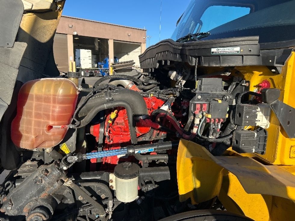 Medium Duty Box Truck-Light and Medium Duty Trucks-International-2021-MV607-Las Vegas-NV-190,556\n\t\tmiles-$ 42,750 - Image 24