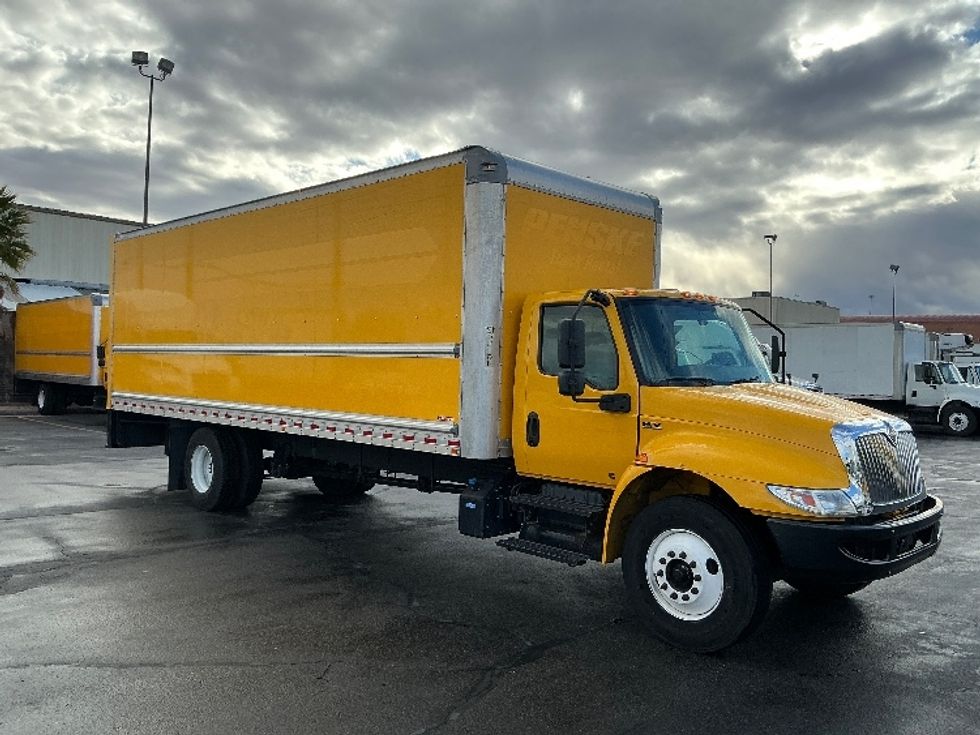 Medium Duty Box Truck-Light and Medium Duty Trucks-International-2021-MV607-Las Vegas-NV-192,127\n\t\tmiles-$ 43,500 - Image 1
