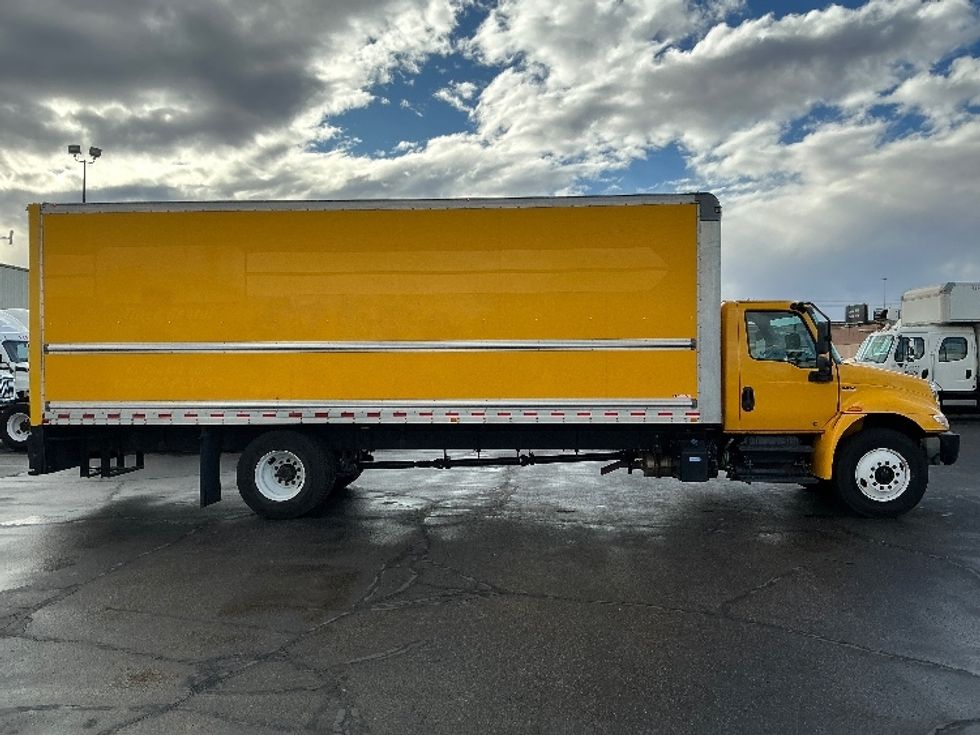 Medium Duty Box Truck-Light and Medium Duty Trucks-International-2021-MV607-Las Vegas-NV-192,127\n\t\tmiles-$ 43,500 - Image 15