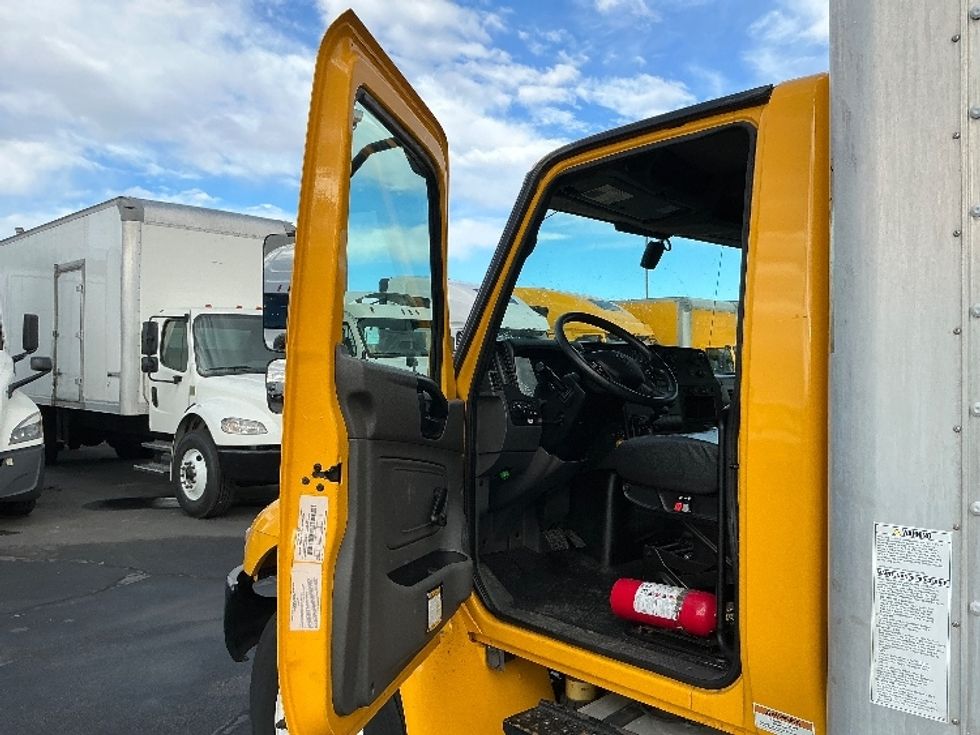 Medium Duty Box Truck-Light and Medium Duty Trucks-International-2021-MV607-Las Vegas-NV-192,127\n\t\tmiles-$ 43,500 - Image 16