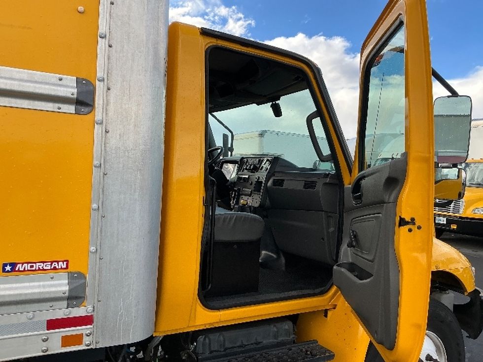 Medium Duty Box Truck-Light and Medium Duty Trucks-International-2021-MV607-Las Vegas-NV-192,127\n\t\tmiles-$ 43,500 - Image 20