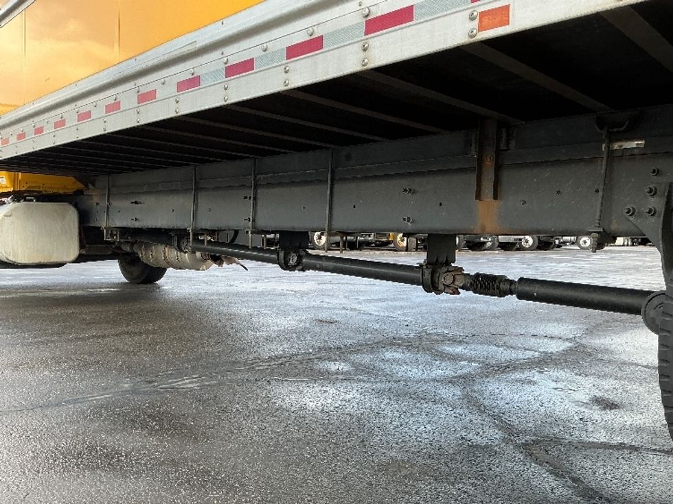 Medium Duty Box Truck-Light and Medium Duty Trucks-International-2021-MV607-Las Vegas-NV-192,127\n\t\tmiles-$ 43,500 - Image 5