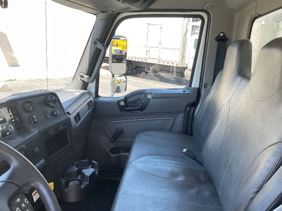 Medium Duty Box Truck-Light and Medium Duty Trucks-International-2021-MV607-Las Vegas-NV-212,528\n\t\tmiles-$ 48,250 - Image 19