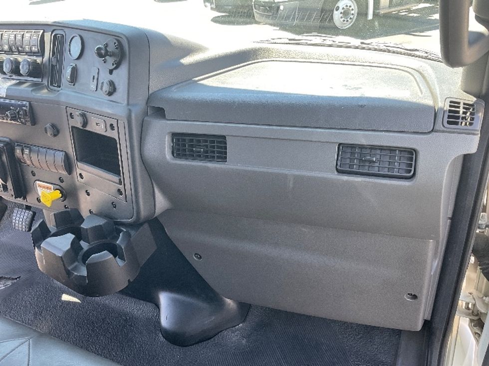 Medium Duty Box Truck-Light and Medium Duty Trucks-International-2021-MV607-Las Vegas-NV-212,528\n\t\tmiles-$ 48,250 - Image 21