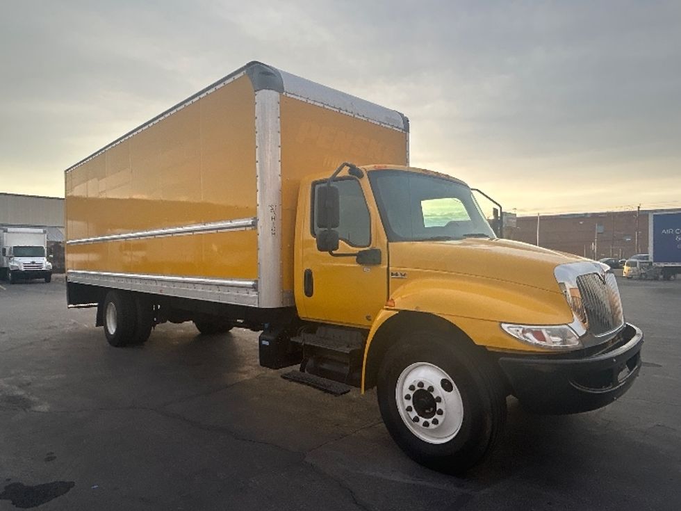 Medium Duty Box Truck-Light and Medium Duty Trucks-International-2021-MV607-Las Vegas-NV-213,225\n\t\tmiles-$ 40,250 - Image 1
