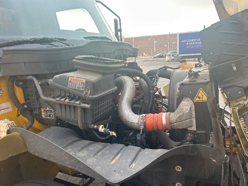 Medium Duty Box Truck-Light and Medium Duty Trucks-International-2021-MV607-Las Vegas-NV-213,225\n\t\tmiles-$ 40,250 - Image 22