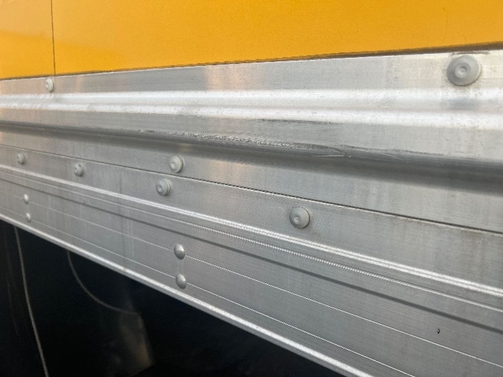 Medium Duty Box Truck-Light and Medium Duty Trucks-International-2021-MV607-Las Vegas-NV-213,225\n\t\tmiles-$ 40,250 - Image 24