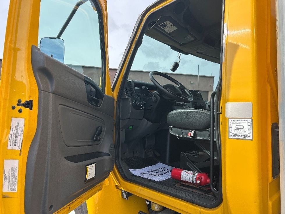 Medium Duty Box Truck-Light and Medium Duty Trucks-International-2021-MV607-Las Vegas-NV-217,411\n\t\tmiles-$ 36,250 - Image 16