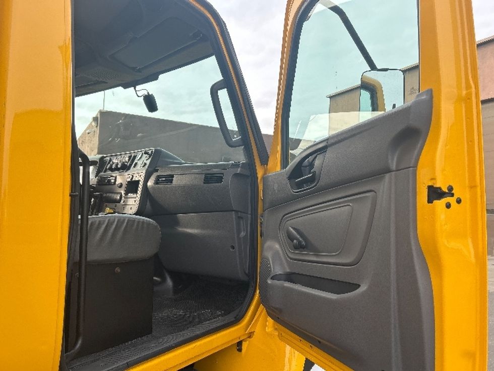 Medium Duty Box Truck-Light and Medium Duty Trucks-International-2021-MV607-Las Vegas-NV-224,672\n\t\tmiles-$ 38,750 - Image 20