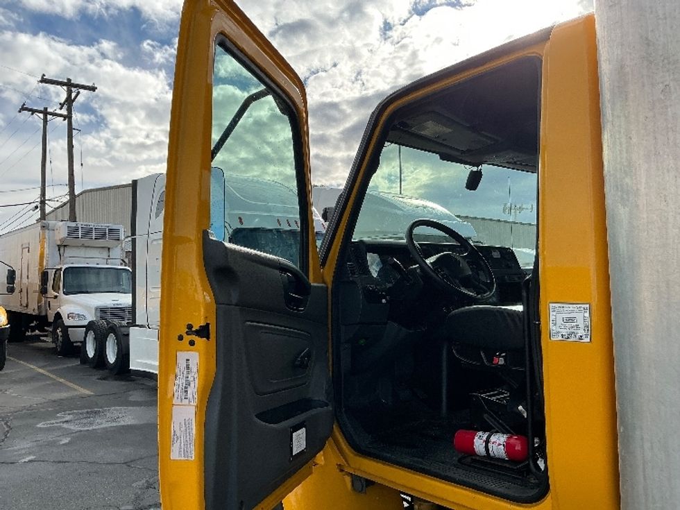 Medium Duty Box Truck-Light and Medium Duty Trucks-International-2021-MV607-Las Vegas-NV-234,705\n\t\tmiles-$ 37,250 - Image 16