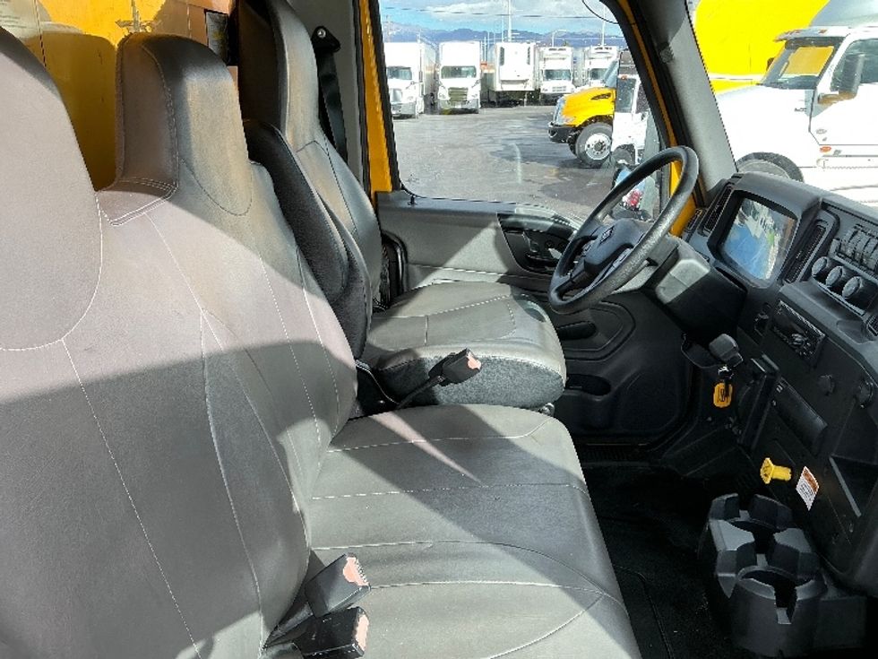 Medium Duty Box Truck-Light and Medium Duty Trucks-International-2021-MV607-Las Vegas-NV-234,705\n\t\tmiles-$ 37,250 - Image 22