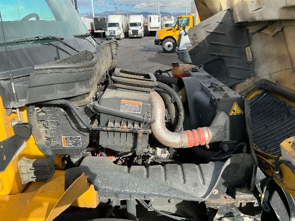 Medium Duty Box Truck-Light and Medium Duty Trucks-International-2021-MV607-Las Vegas-NV-234,705\n\t\tmiles-$ 37,250 - Image 23