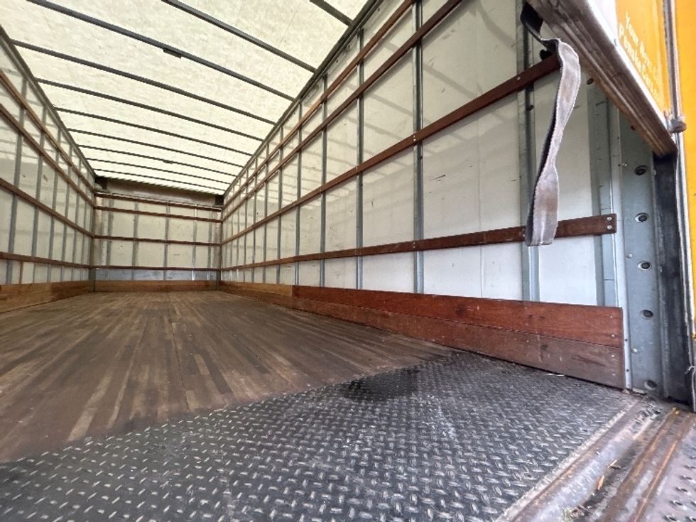 Medium Duty Box Truck-Light and Medium Duty Trucks-International-2021-MV607-Las Vegas-NV-237,491\n\t\tmiles-$ 35,750 - Image 10