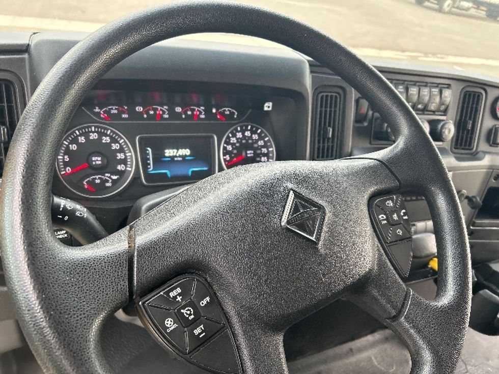 Medium Duty Box Truck-Light and Medium Duty Trucks-International-2021-MV607-Las Vegas-NV-237,491\n\t\tmiles-$ 35,750 - Image 16