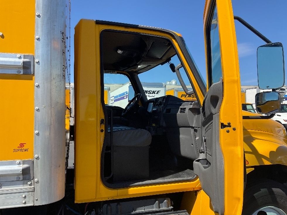 Medium Duty Box Truck-Light and Medium Duty Trucks-International-2021-MV607-Las Vegas-NV-252,418\n\t\tmiles-$ 31,750 - Image 19