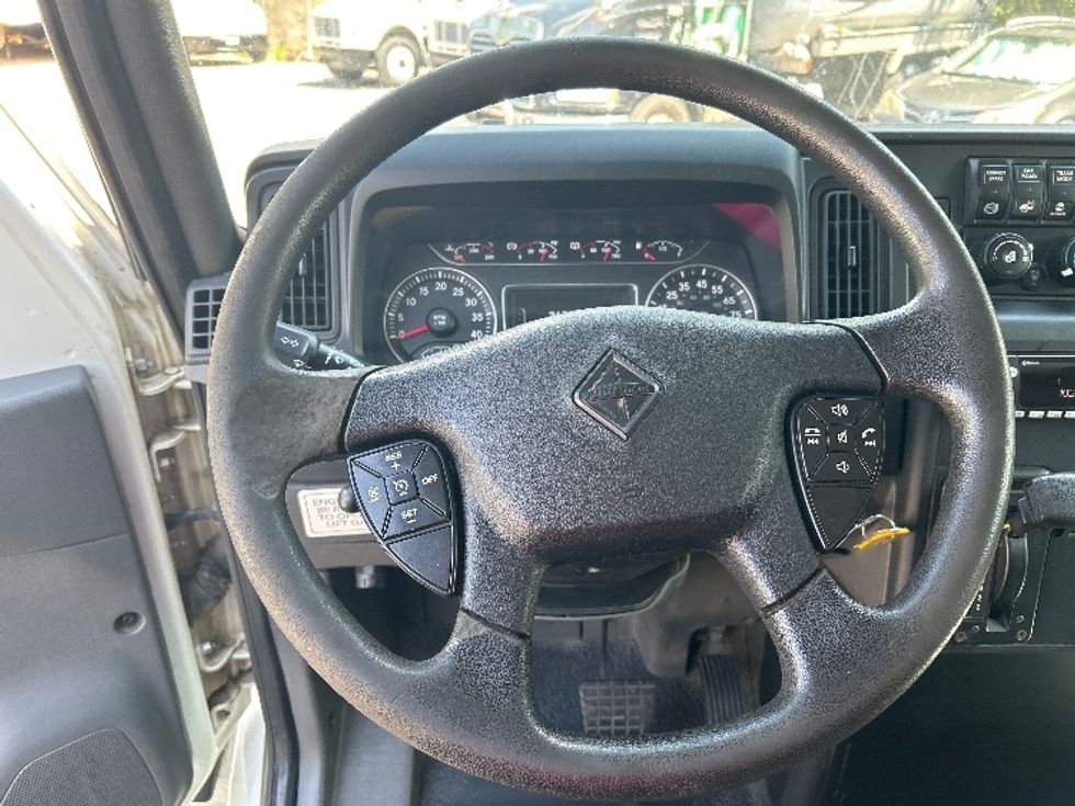 Medium Duty Box Truck-Light and Medium Duty Trucks-International-2021-MV607-Las Vegas-NV-281,852\n\t\tmiles-$ 35,750 - Image 18