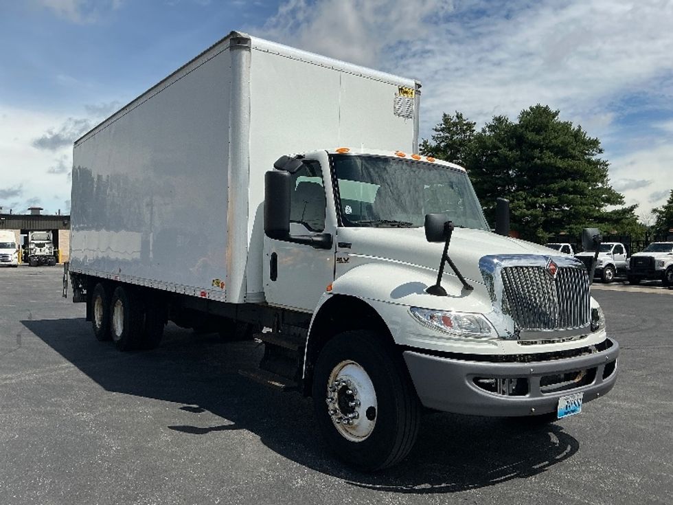 Medium Duty Box Truck-Light and Medium Duty Trucks-International-2021-MV607-Lexington-KY-146,025\n\t\tmiles-$ 55,000 - Image 1