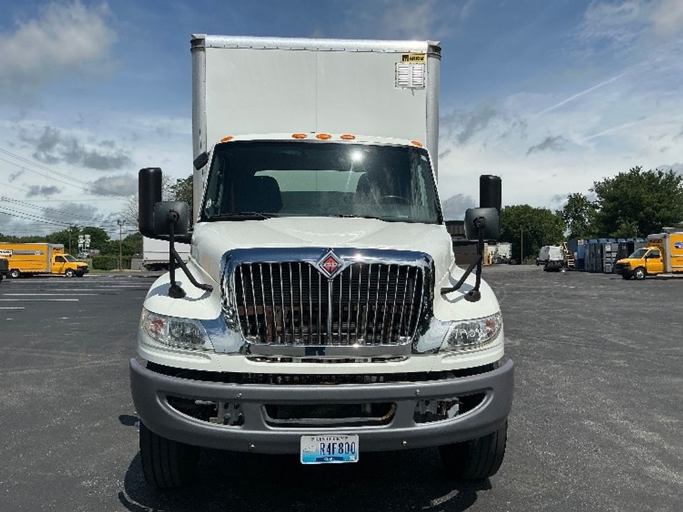 Medium Duty Box Truck-Light and Medium Duty Trucks-International-2021-MV607-Lexington-KY-146,025\n\t\tmiles-$ 55,000 - Image 2