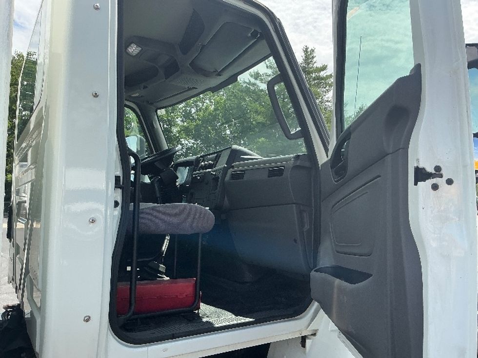 Medium Duty Box Truck-Light and Medium Duty Trucks-International-2021-MV607-Lexington-KY-146,025\n\t\tmiles-$ 55,000 - Image 20