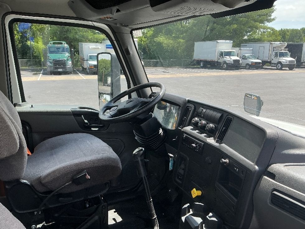 Medium Duty Box Truck-Light and Medium Duty Trucks-International-2021-MV607-Lexington-KY-146,025\n\t\tmiles-$ 55,000 - Image 22