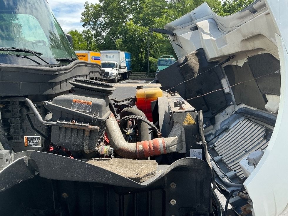Medium Duty Box Truck-Light and Medium Duty Trucks-International-2021-MV607-Lexington-KY-146,025\n\t\tmiles-$ 55,000 - Image 23