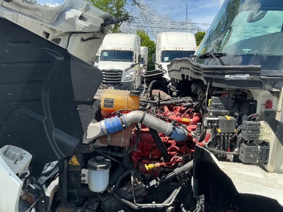 Medium Duty Box Truck-Light and Medium Duty Trucks-International-2021-MV607-Lexington-KY-146,025\n\t\tmiles-$ 55,000 - Image 24