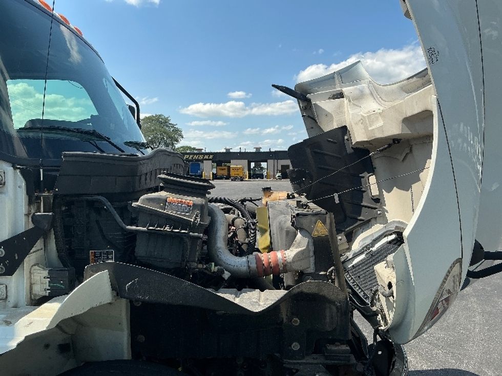 Medium Duty Box Truck-Light and Medium Duty Trucks-International-2021-MV607-Lexington-KY-16,880\n\t\tmiles-$ 60,000 - Image 22