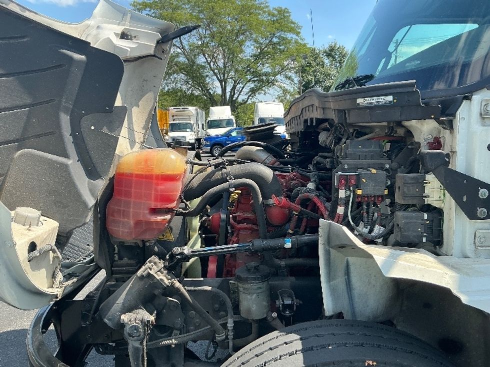 Medium Duty Box Truck-Light and Medium Duty Trucks-International-2021-MV607-Lexington-KY-16,880\n\t\tmiles-$ 60,000 - Image 23