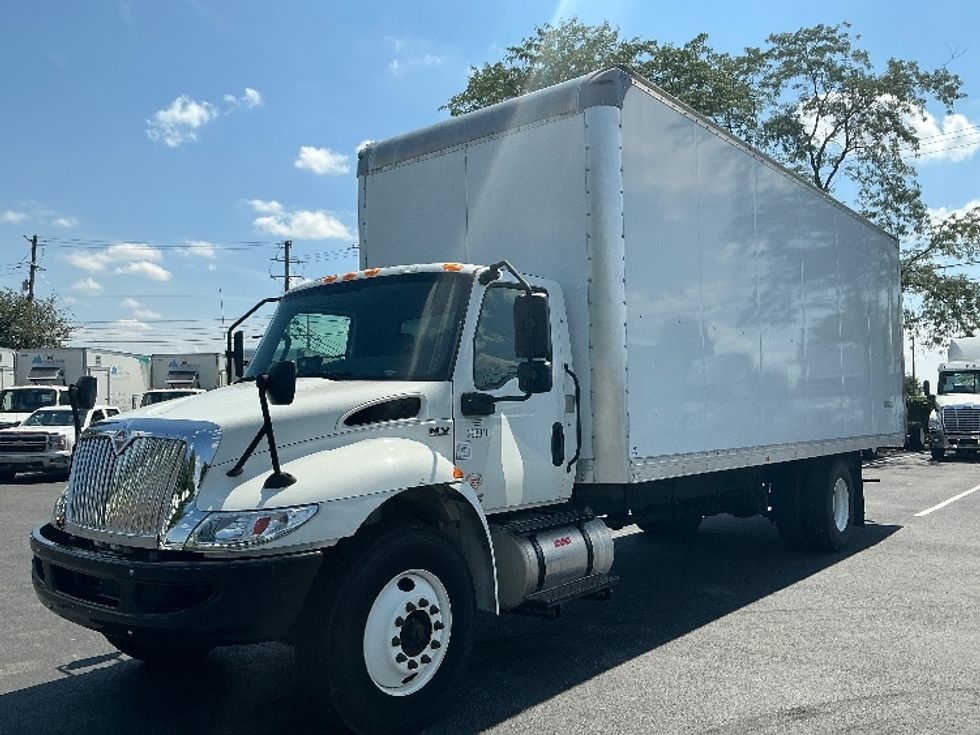 Medium Duty Box Truck-Light and Medium Duty Trucks-International-2021-MV607-Lexington-KY-16,880\n\t\tmiles-$ 60,000 - Image 3