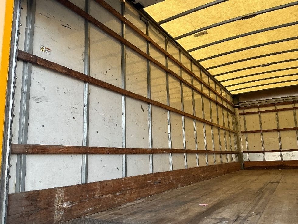 Medium Duty Box Truck-Light and Medium Duty Trucks-International-2021-MV607-Lexington-KY-216,929\n\t\tmiles-$ 39,750 - Image 11