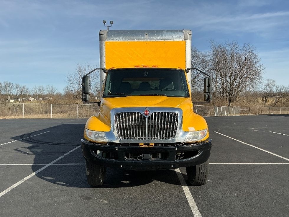 Medium Duty Box Truck-Light and Medium Duty Trucks-International-2021-MV607-Lexington-KY-216,929\n\t\tmiles-$ 39,750 - Image 2