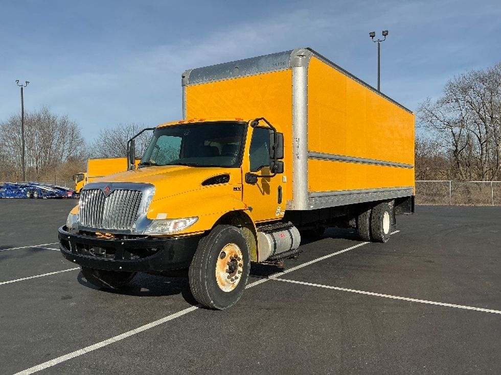 Medium Duty Box Truck-Light and Medium Duty Trucks-International-2021-MV607-Lexington-KY-216,929\n\t\tmiles-$ 39,750 - Image 3