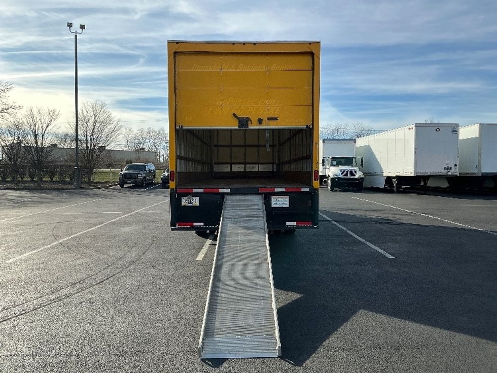 Medium Duty Box Truck-Light and Medium Duty Trucks-International-2021-MV607-Lexington-KY-216,929\n\t\tmiles-$ 39,750 - Image 9