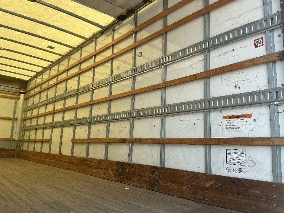 Medium Duty Box Truck-Light and Medium Duty Trucks-International-2021-MV607-Lexington-KY-243,162\n\t\tmiles-$ 41,750 - Image 12