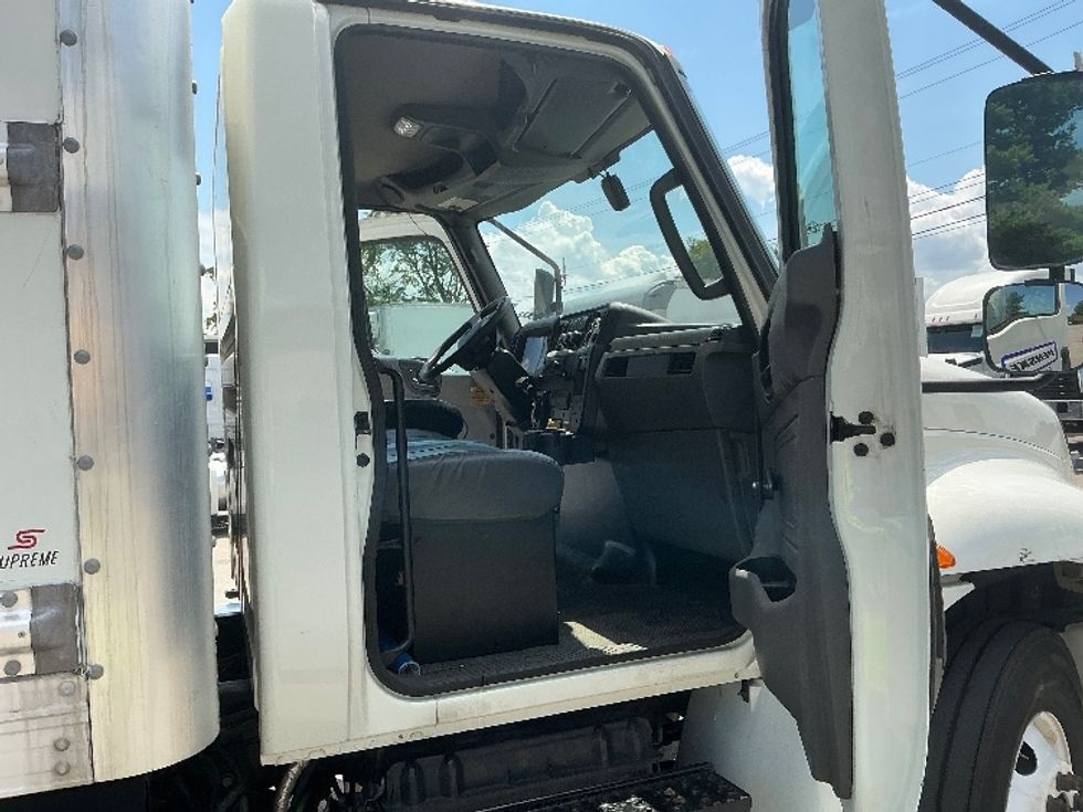 Medium Duty Box Truck-Light and Medium Duty Trucks-International-2021-MV607-Lexington-KY-243,162\n\t\tmiles-$ 41,750 - Image 20