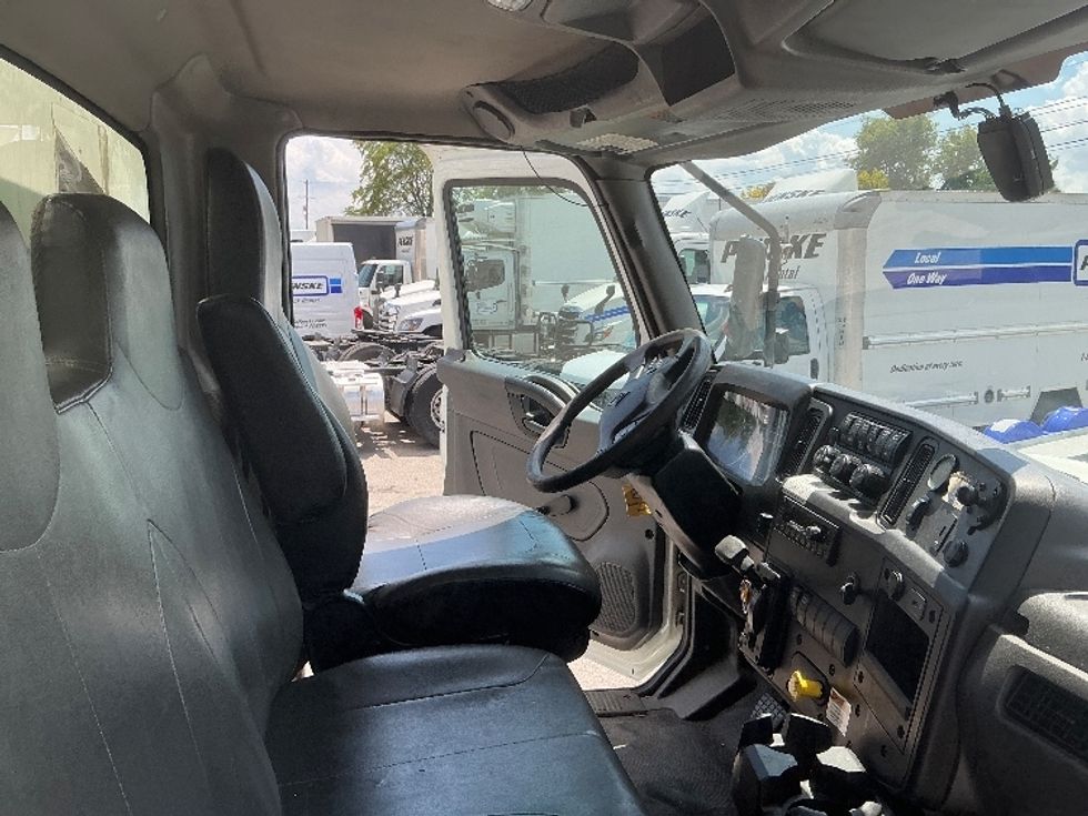 Medium Duty Box Truck-Light and Medium Duty Trucks-International-2021-MV607-Lexington-KY-243,162\n\t\tmiles-$ 41,750 - Image 22