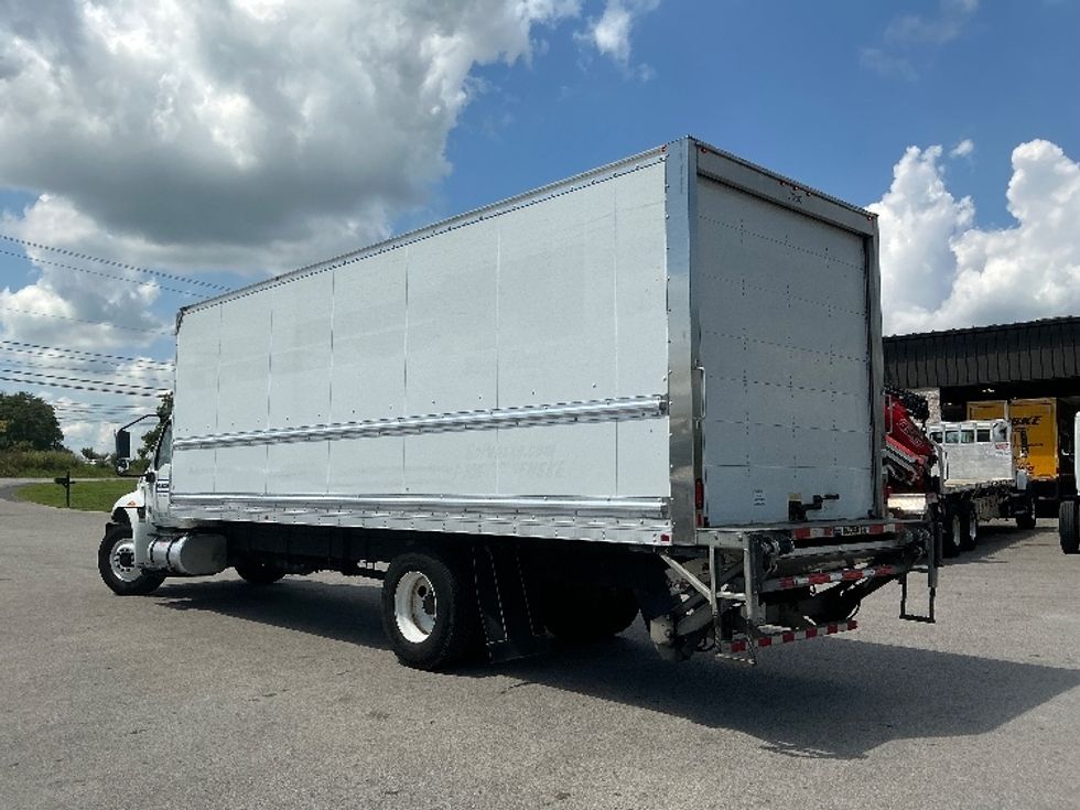 Medium Duty Box Truck-Light and Medium Duty Trucks-International-2021-MV607-Lexington-KY-243,162\n\t\tmiles-$ 41,750 - Image 6