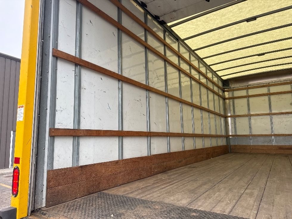 Medium Duty Box Truck-Light and Medium Duty Trucks-International-2021-MV607-Lincoln-NE-151,736\n\t\tmiles-$ 43,000 - Image 11