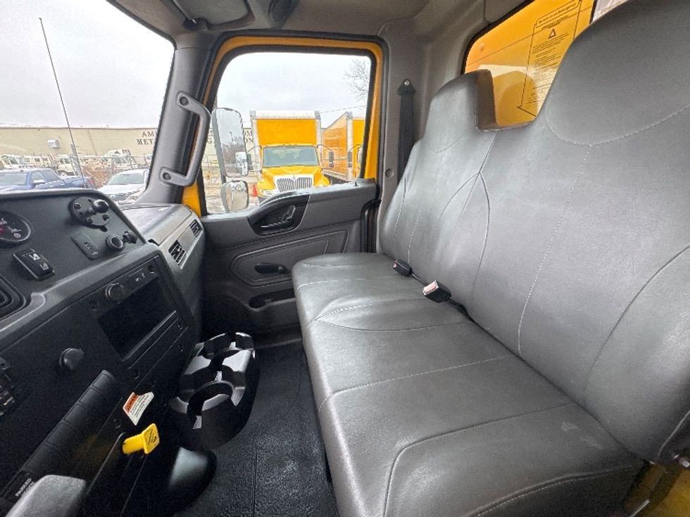 Medium Duty Box Truck-Light and Medium Duty Trucks-International-2021-MV607-Lincoln-NE-151,736\n\t\tmiles-$ 43,000 - Image 19