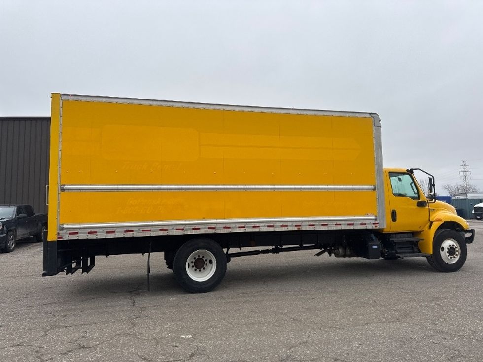 Medium Duty Box Truck-Light and Medium Duty Trucks-International-2021-MV607-Lincoln-NE-161,976\n\t\tmiles-$ 41,500 - Image 15