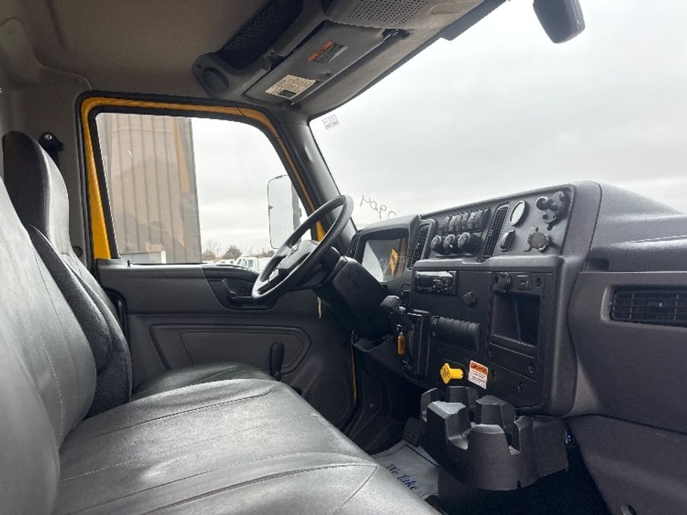 Medium Duty Box Truck-Light and Medium Duty Trucks-International-2021-MV607-Lincoln-NE-161,976\n\t\tmiles-$ 41,500 - Image 22