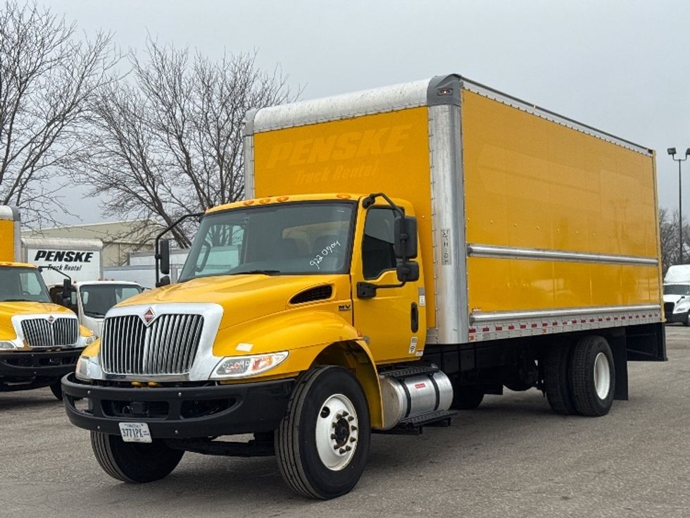 Medium Duty Box Truck-Light and Medium Duty Trucks-International-2021-MV607-Lincoln-NE-161,976\n\t\tmiles-$ 41,500 - Image 3