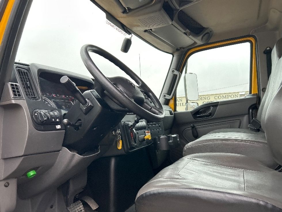 Medium Duty Box Truck-Light and Medium Duty Trucks-International-2021-MV607-Lincoln-NE-213,982\n\t\tmiles-$ 40,250 - Image 16