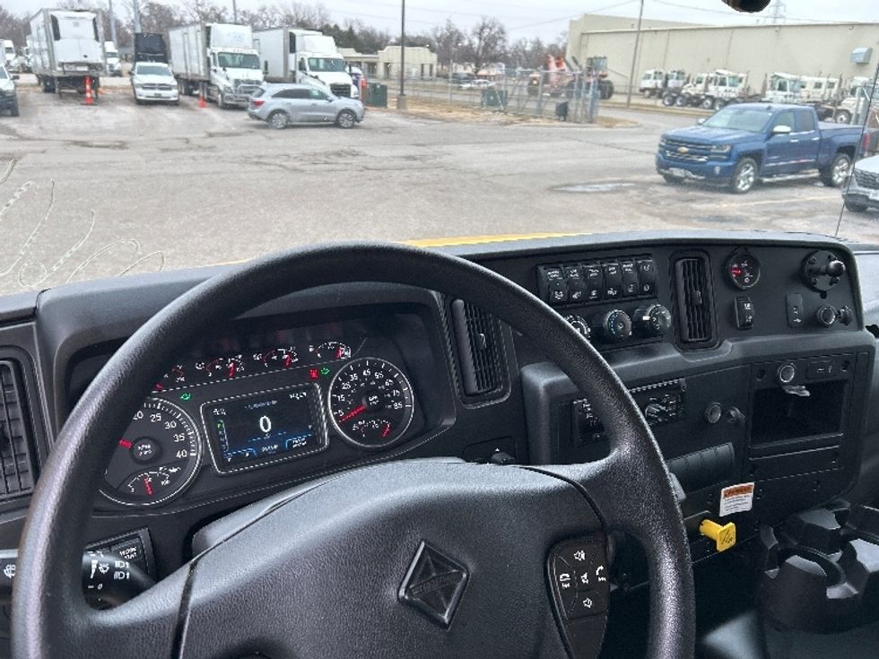 Medium Duty Box Truck-Light and Medium Duty Trucks-International-2021-MV607-Lincoln-NE-213,982\n\t\tmiles-$ 40,250 - Image 18