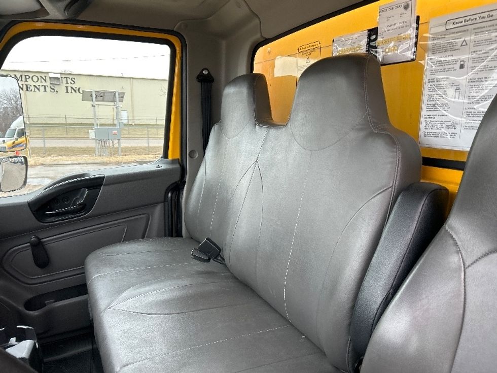 Medium Duty Box Truck-Light and Medium Duty Trucks-International-2021-MV607-Lincoln-NE-213,982\n\t\tmiles-$ 40,250 - Image 19