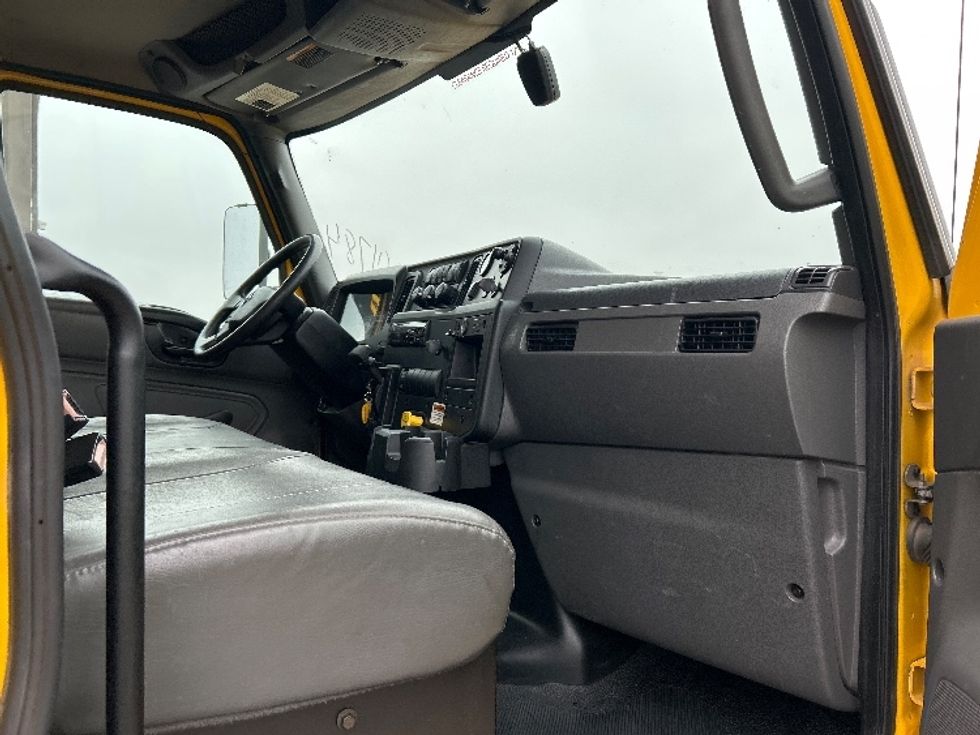 Medium Duty Box Truck-Light and Medium Duty Trucks-International-2021-MV607-Lincoln-NE-213,982\n\t\tmiles-$ 40,250 - Image 20