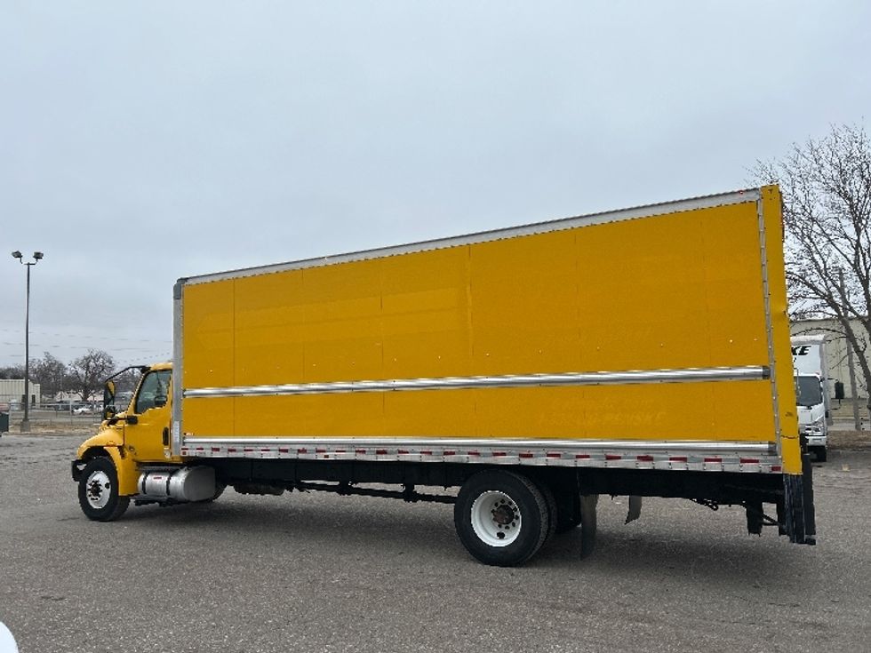 Medium Duty Box Truck-Light and Medium Duty Trucks-International-2021-MV607-Lincoln-NE-213,982\n\t\tmiles-$ 40,250 - Image 4