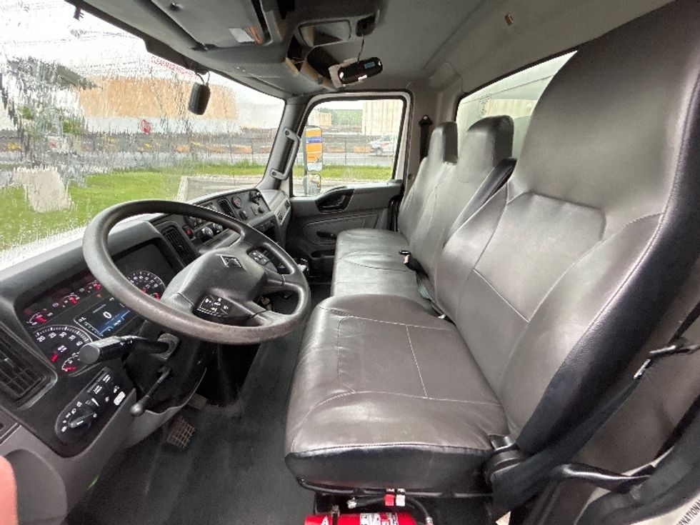 Medium Duty Box Truck-Light and Medium Duty Trucks-International-2021-MV607-Linden-NJ-137,240\n\t\tmiles-$ 58,000 - Image 19