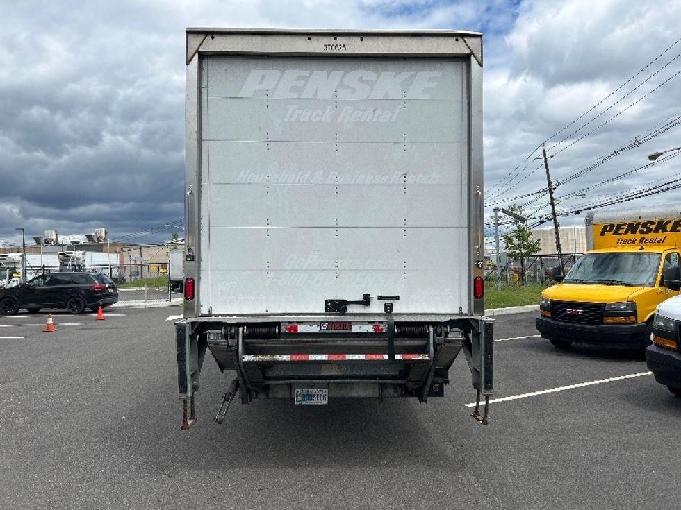 Medium Duty Box Truck-Light and Medium Duty Trucks-International-2021-MV607-Linden-NJ-137,240\n\t\tmiles-$ 58,000 - Image 7